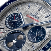 Meteoritska izdaja ure Omega Speedmaster Moonphase – poklon Luni in vesolju
