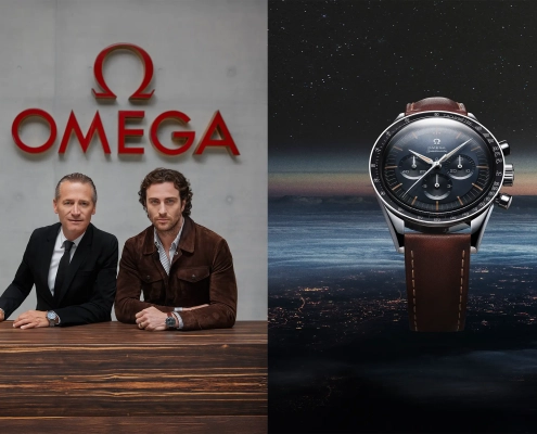 Igralec Aaron Taylor-Johnson kot novi ambasador OMEGA z Raynalom Aeschlimannom; ura OMEGA Speedmaster z usnjenim paščkom in temno številčnico./ Actor Aaron Taylor-Johnson as new OMEGA ambassador with CEO Raynald Aeschlimann; OMEGA Speedmaster watch with leather strap and dark dial.