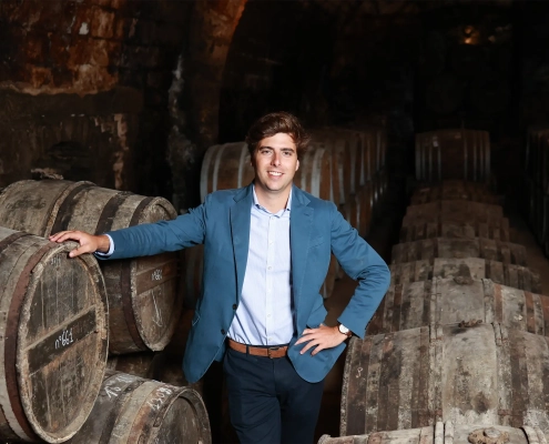 Noé Tesseron v zgodovinski kleti družine Tesseron v Cognacu