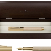 Luksuzno pisalo Graf von Faber-Castell Tamitio Black Edition v leseni darilni škatli.