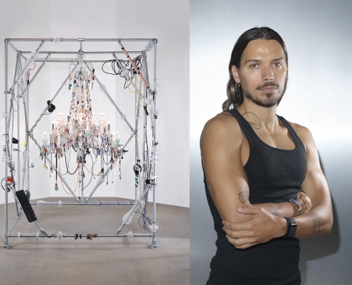 Preoblikovan kristalni lestenec Zénith Baccarat kot umetniška instalacija sodobnega oblikovanja.