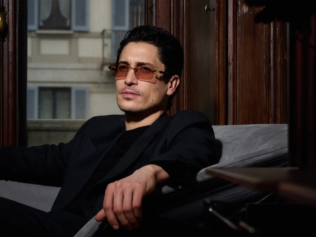 Bugatti očala iz kolekcije Four v prefinjenem ambientu milanske predstavitve.