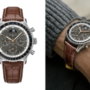 Breitling Navitimer B19 kronograf z večnim koledarjem in usnjenim paščkom.