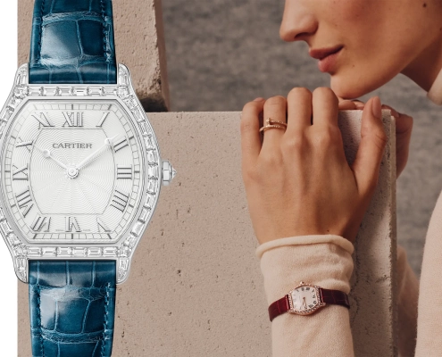 Ura Cartier Tortue z diamantnim ohišjem in modrim paščkom ob portretu ženske z uro na zapestju