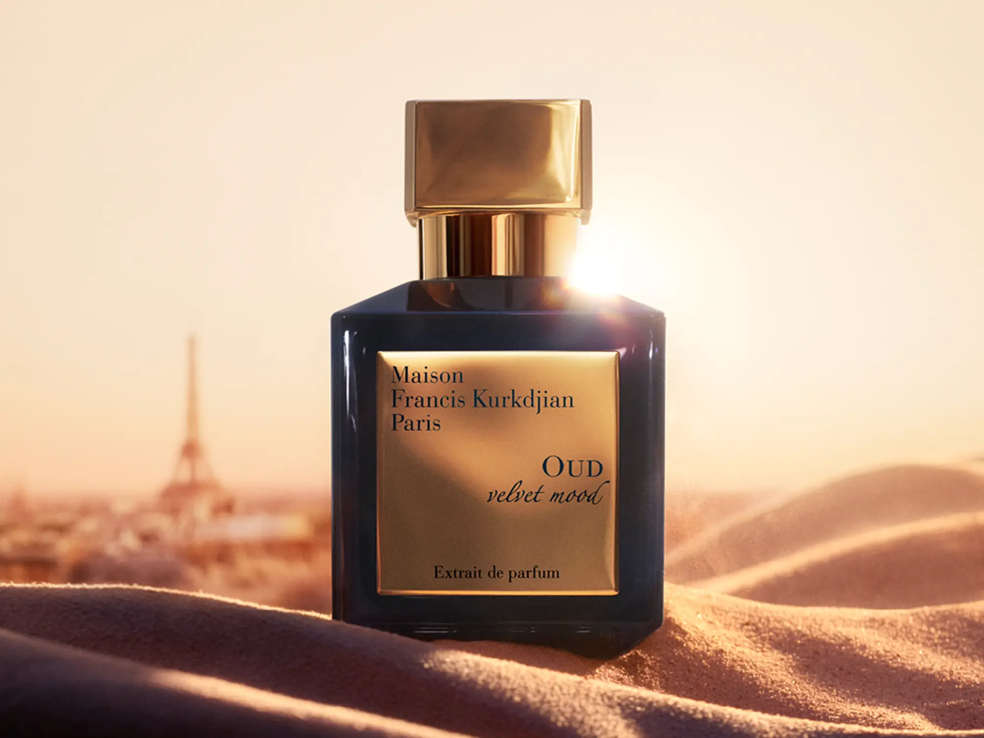 Oud velvet mood Maison Francis Kurkdjian v temni steklenički z zlatim pokrovčkom